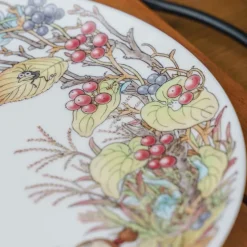 Maison Ghibli Cuisine Et Table|Assiette 23 cm Totoro Baies - Mon Voisin Tororo