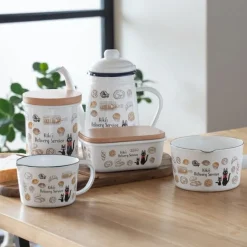 Maison Ghibli Cuisine Et Table|Beurrier émail avec couvercle bois Viennoiseries 500ml - Kiki la peti