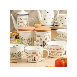 Maison Ghibli Cuisine Et Table|Beurrier émail avec couvercle bois Viennoiseries 500ml - Kiki la peti