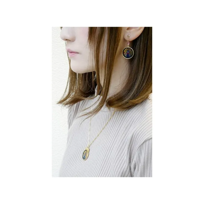 Maison Ghibli Bijoux|Bijou Pendentif Jiji Vitrail - Kiki la petite sorcière