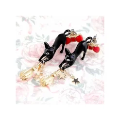 Maison Ghibli Bijoux|Boucles d’oreilles percées Jiji sur son balai - Kiki la petite Sorciè