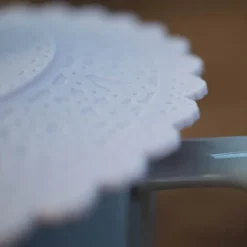 Maison Ghibli Cuisine Et Table|Couvre Mug Silicone Jiji - Kiki la petite sorcière