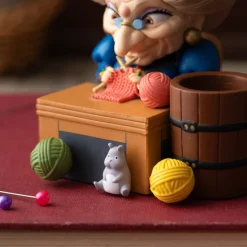 Maison Ghibli Boites À Bijoux|Figurine pot à crayon Yubaba tricote - Le Voyage de Chihiro