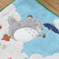Maison Ghibli Linge De Maison|Mini Serviette Totoro dans le ciel 25x25 cm - Mon Voisin Totoro