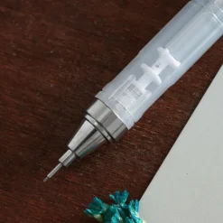 Maison Ghibli Écriture|Porte Mine Rose pastel - Kiki la petite sorcière