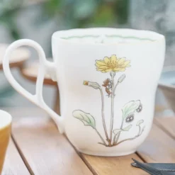 Maison Ghibli Cuisine Et Table|Tasse Totoro Chapeau de Fleurs Jaunes - Mon Voisin Totoro